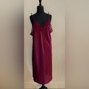 Private Luxuries Women's  Red Nightgown XL